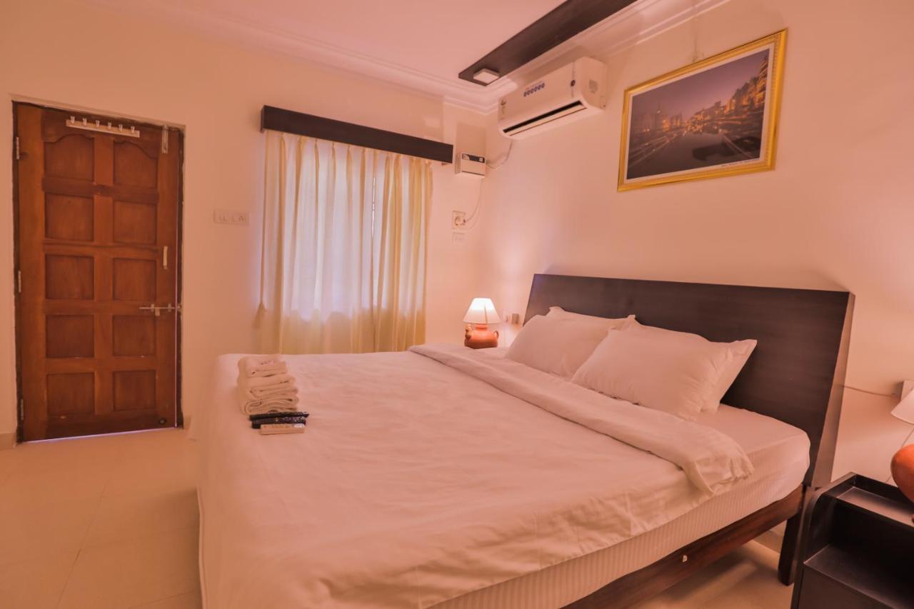 Pinnacle Blue By The Beach Calangute Exterior photo