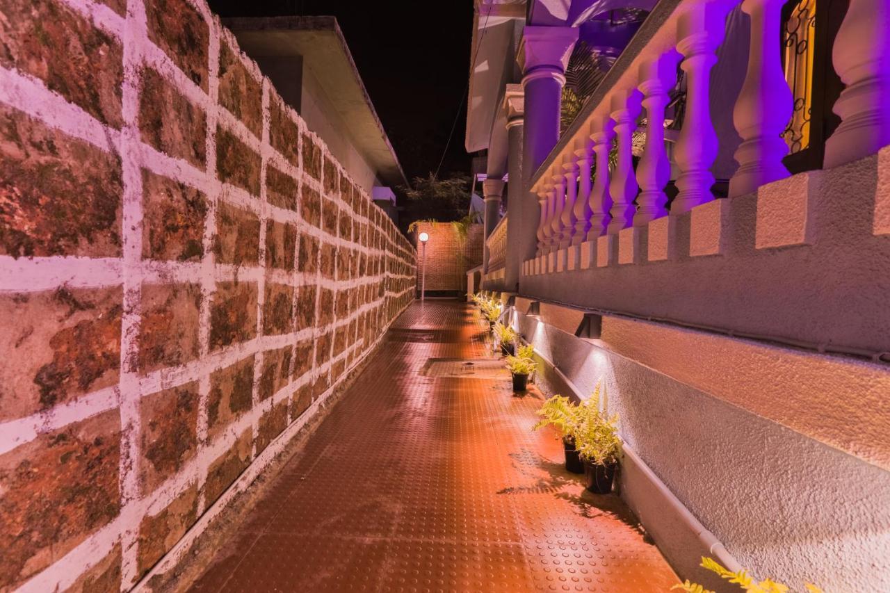 Pinnacle Blue By The Beach Calangute Exterior photo